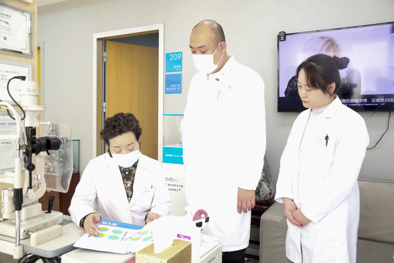 爱尔眼科胡明：用“毫厘”匠心与“万里”深情，守望患者美好人生