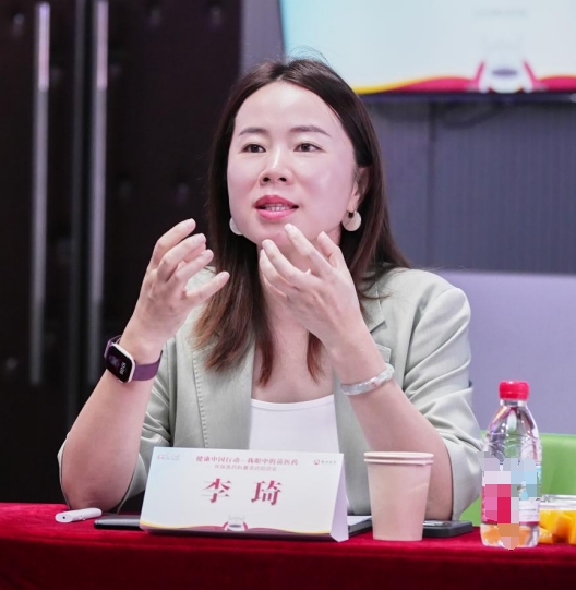 “健康中国行动-我眼中的苗医药”民族医药科普活动启动