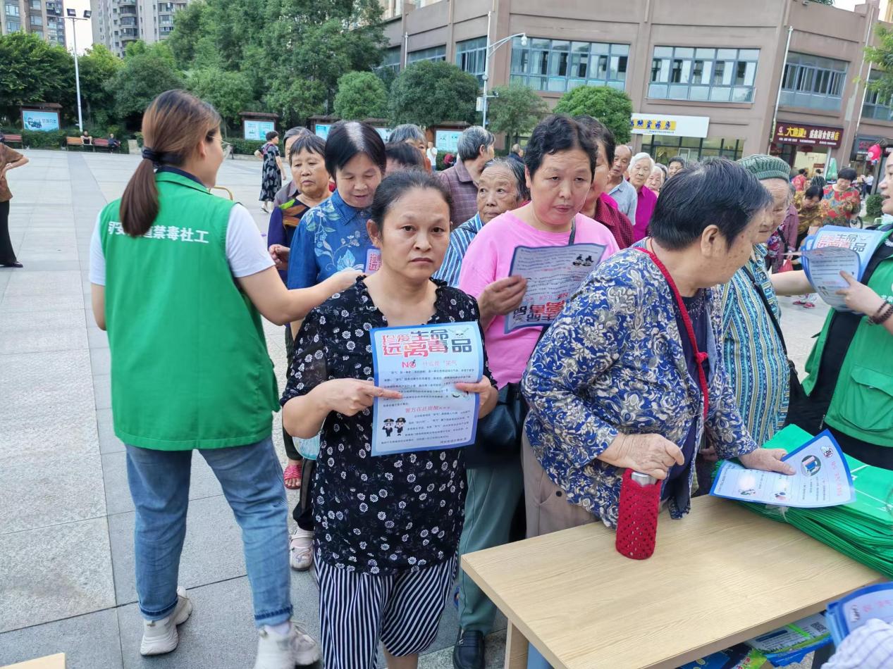 龙泉驿区同安街道举办“逐梦科学路”科普活动 提升居民科学素养与安全意识