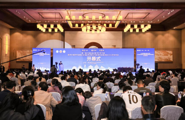 越百年，新药方：上药国风铸就中西并重协同新格局