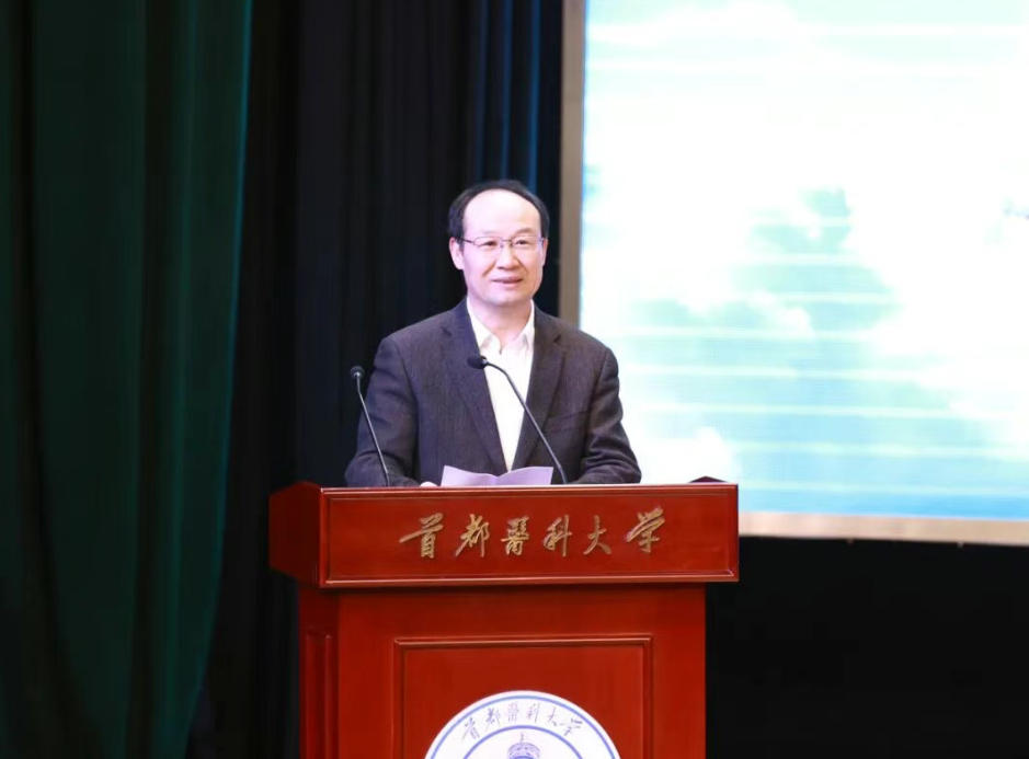 药学知识“活”起来，健康理念“燃”起来——中国药学会校园科普公益活动走进首都医科大学