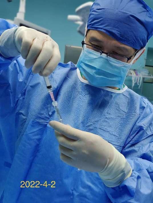“聊着天就治好了老毛病”全国首例静脉胶临床应用成功