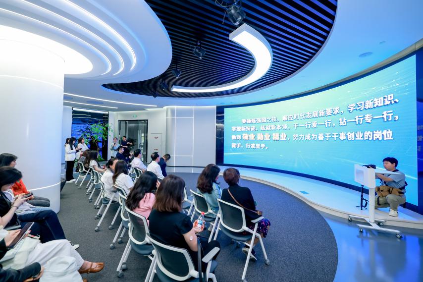 实地探访中国药谷：全链条创新生态助力药企加速成长
