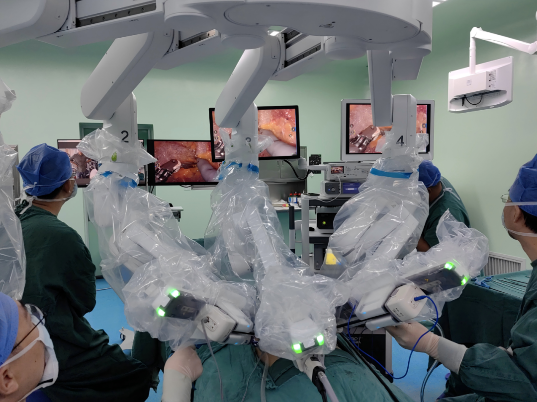 千里眼+万能手,首例鲁沪远程机器人手术成功完成